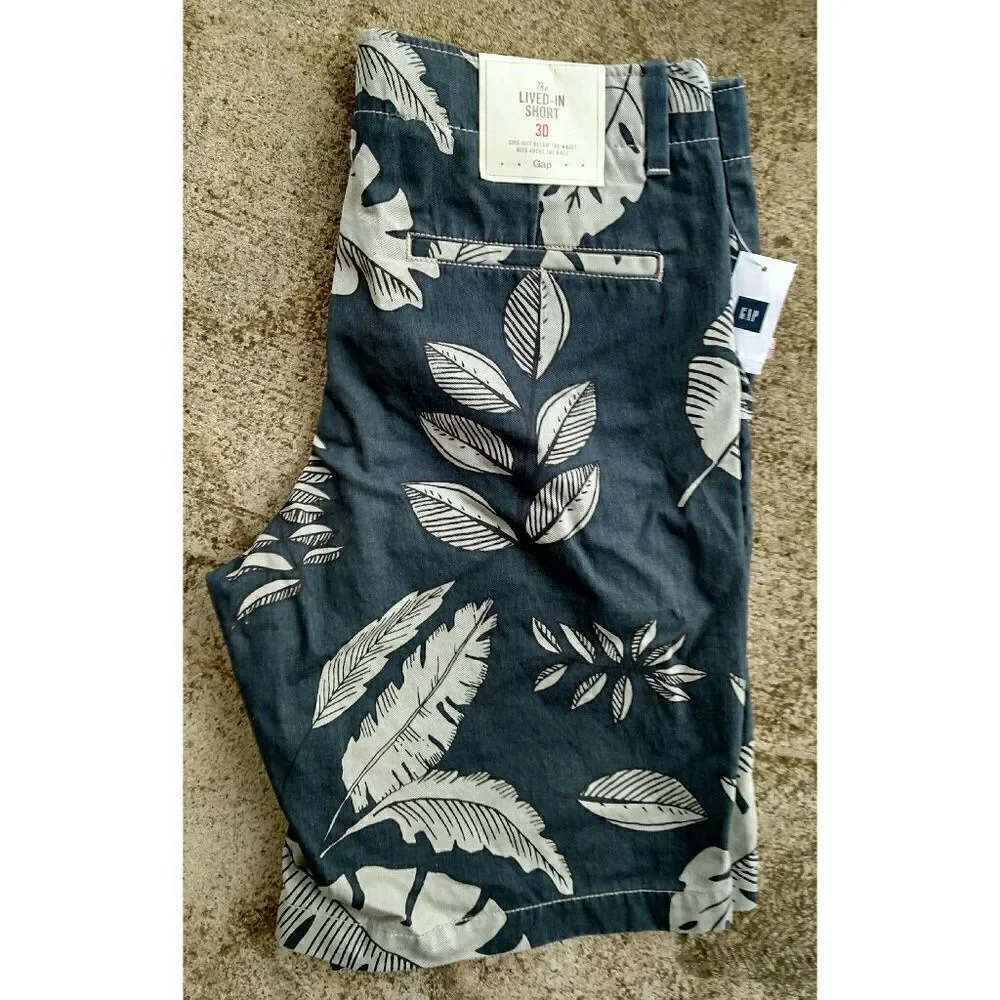NWT Gap The Lived-In shorts. Size 30